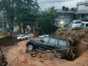 Cloudburst in Mandi Himachal today