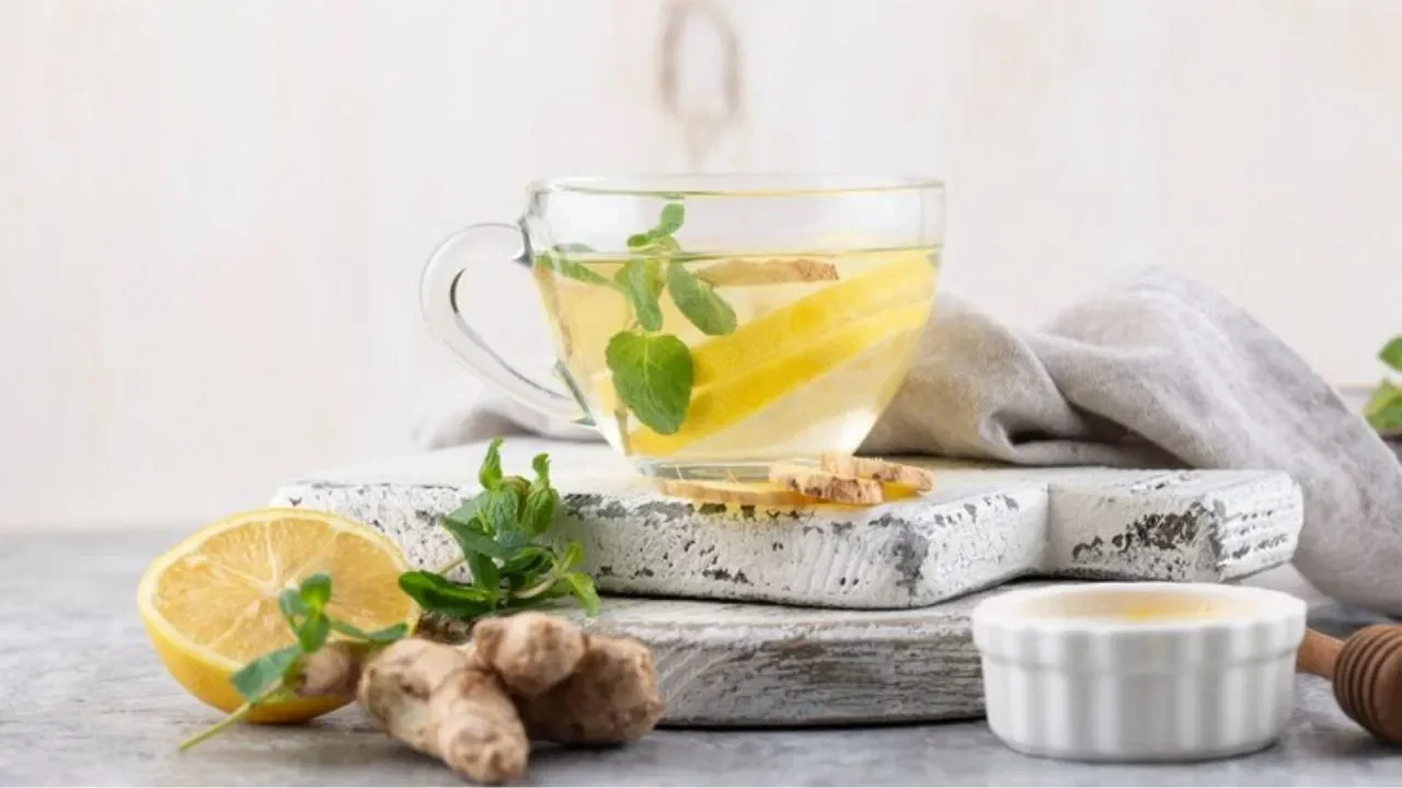 Health Benefits of Ginger Lemon Water