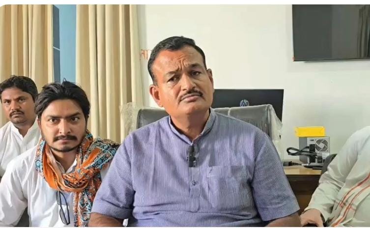 सुसनेर विधायक बापू की प्रेस वार्ता में किसानों के कर्ज और बिजली बिल पर आंदोलन की चेतावनी