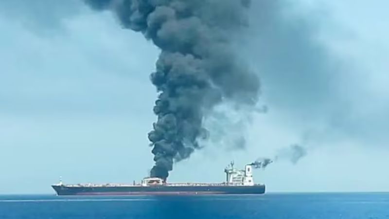 श्रीलंका की ओर बढ़ा ईरानी युद्धपोत: US हमले के बाद नया तनाव, क्या होगा अगला निशाना?