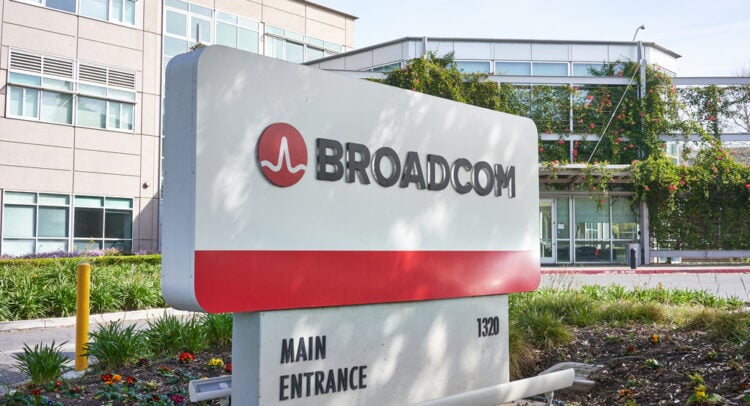 ब्रॉडकॉम एआई चिप बिक्री पूर्वानुमान से टेक बाजार में हलचल, 2027 तक 100 अरब डॉलर की उम्मीद