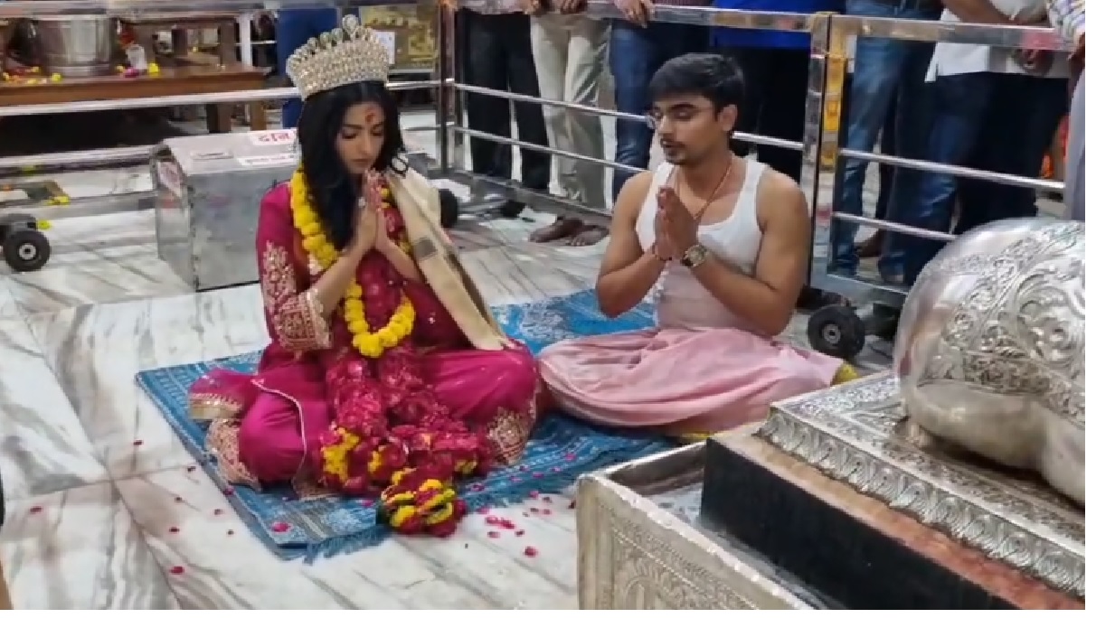 महाकाल मंदिर में पहुंचीं निकिता, सफाई देख बोलीं ऐसा दिव्य अनुभव कभी नहीं