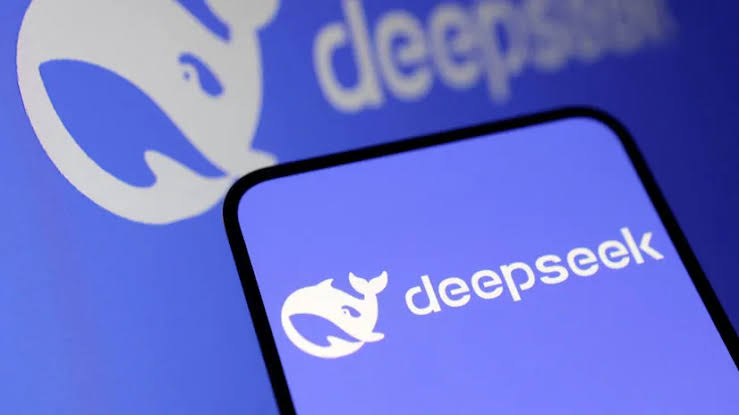 AI चोरी चेतावनी अमेरिका: DeepSeek विवाद से बढ़ा वैश्विक तनाव, उठे बड़े सवाल