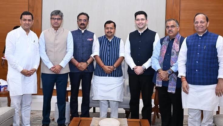 राघव चड्ढा बीजेपी शामिल खबर: AAP को बड़ा झटका, 7 सांसदों का फैसला