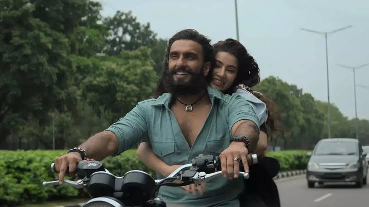 धुरंधर के लिए रणवीर सिंह ने छोड़ी बड़ी फीस, जोखिम उठाकर मुनाफे में हिस्सेदारी का चुना रास्ता